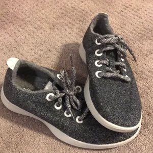 NWOT ALLBIRDS SNEAKERS!!